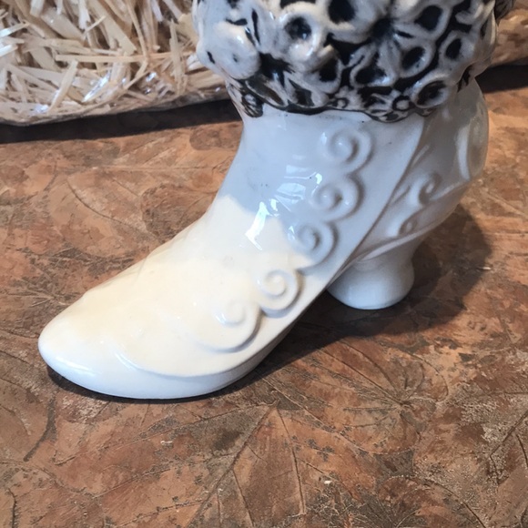 Vintage Victorian ceramic pull on boot collectible - Picture 4 of 12